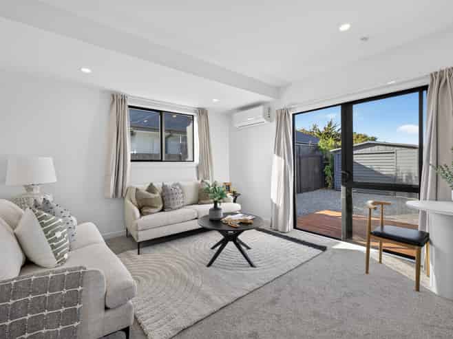 359 Estuary Road, South New Brighton