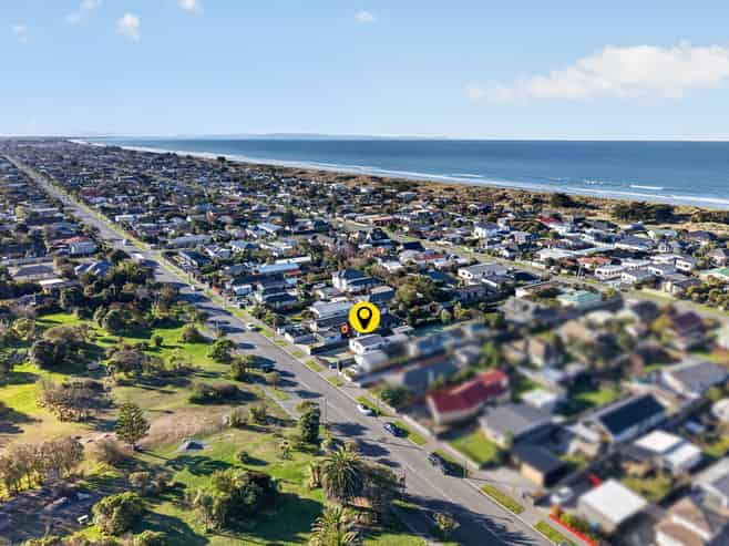 359 Estuary Road, South New Brighton