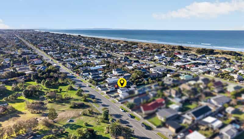 359 Estuary Road, South New Brighton