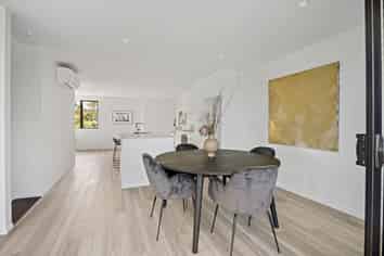 5D Riverview Road, Panmure