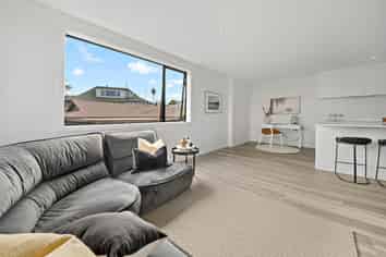 5D Riverview Road, Panmure