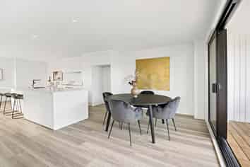 5D Riverview Road, Panmure