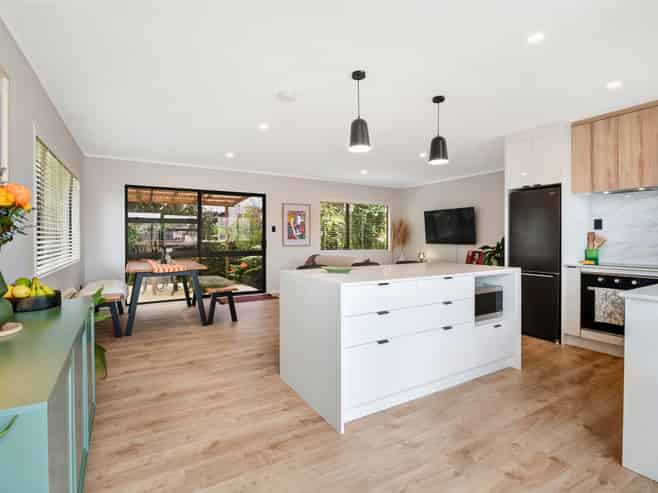 63B Albatross Road, Red Beach