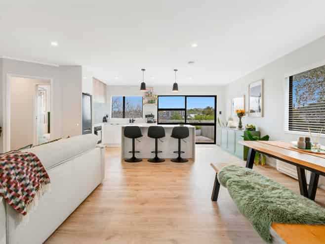 63B Albatross Road, Red Beach