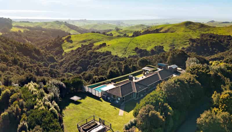 119 Rataroa Road, Miranda