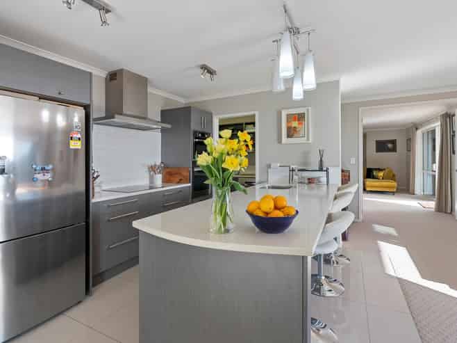 119 Rataroa Road, Miranda