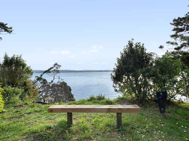 453A Glenbrook Beach Road, Glenbrook