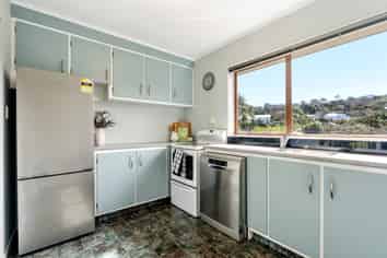 3A Southern Cross Crescent, Island Bay