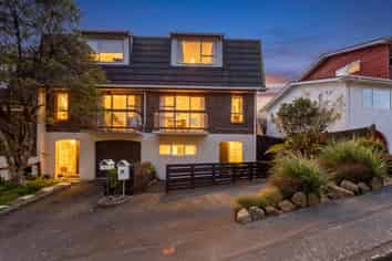 3A Southern Cross Crescent, Island Bay