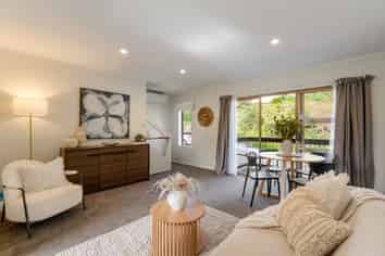 3A Southern Cross Crescent, Island Bay