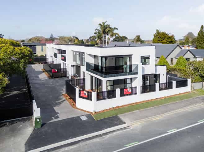 1+3/768 River Road, Chartwell