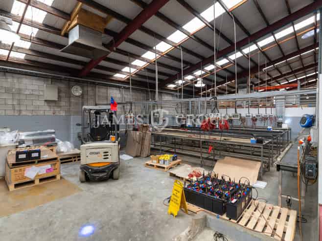 Industrial HQ - 2,690m² Warehouse | Onehunga