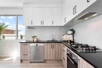 2B Crystal Avenue, Glendene