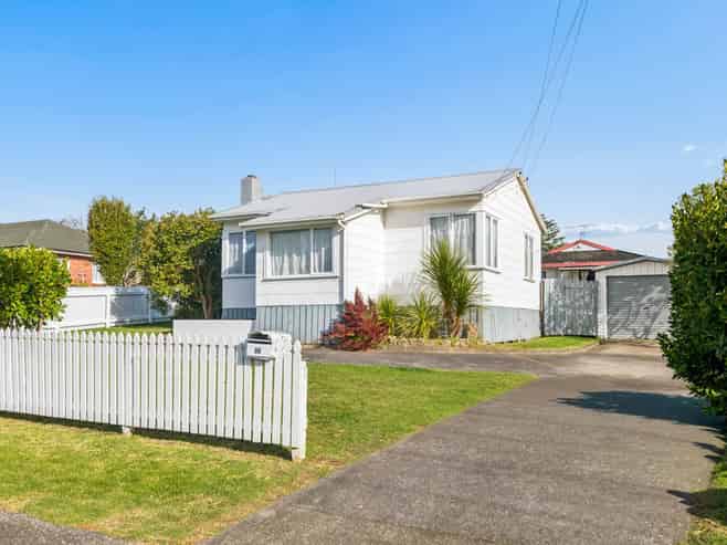 24 South Street, Papakura