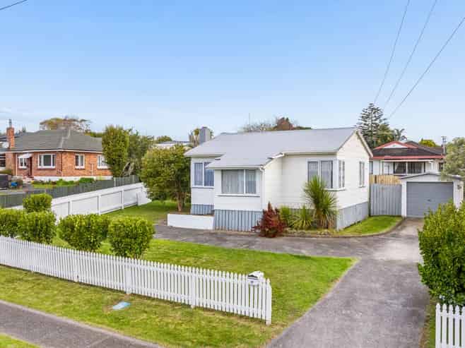 24 South Street, Papakura