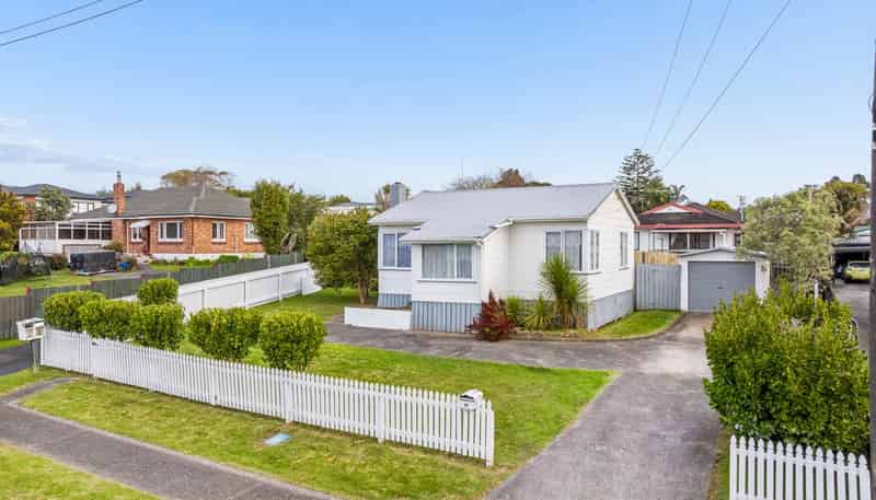 24 South Street, Papakura