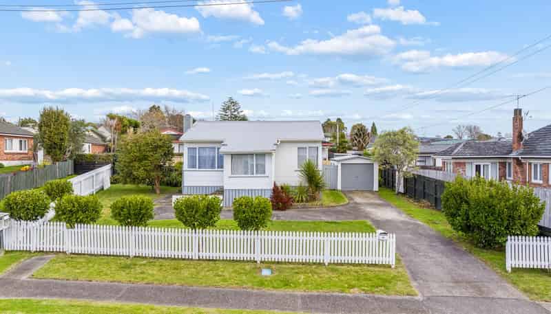 24 South Street, Papakura