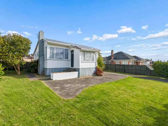 24 South Street, Papakura