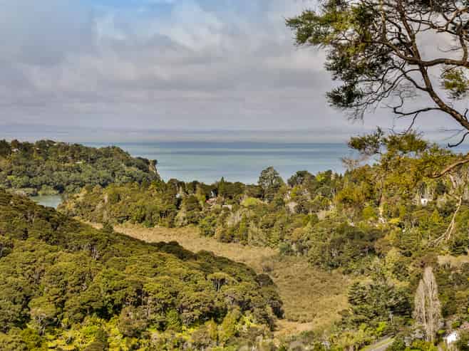 75 Minnehaha Avenue, Titirangi