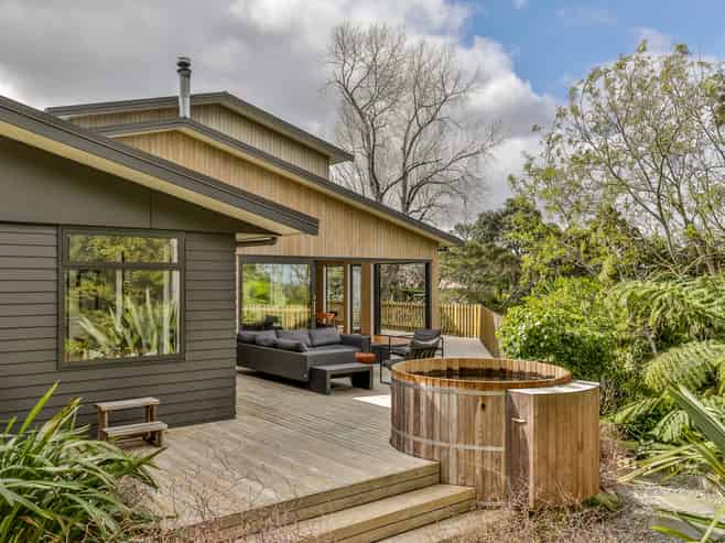 75 Minnehaha Avenue, Titirangi