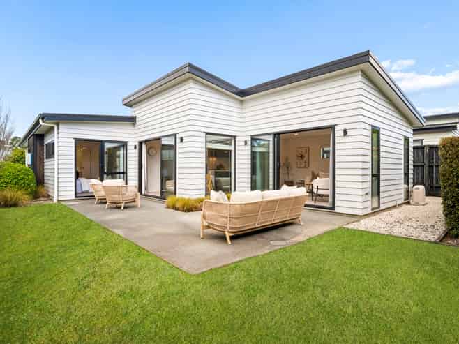 40 Lumbarda Drive, Kumeu