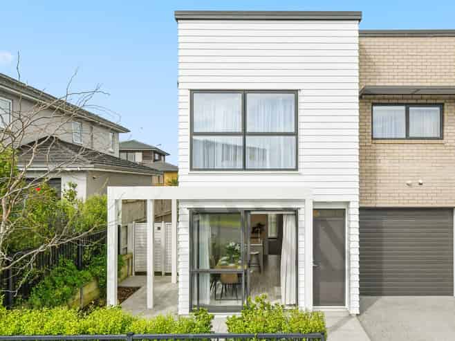 60 Matairangi Avenue, Totara Heights