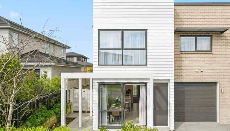 60 Matairangi Avenue, Totara Heights