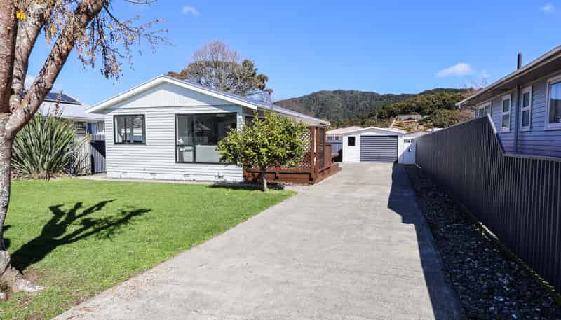 7 Karamea Grove, Wainuiomata