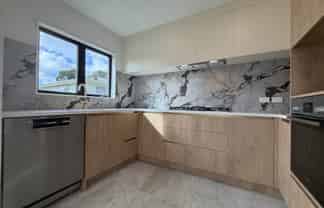 27B Simpson Road, Ranui