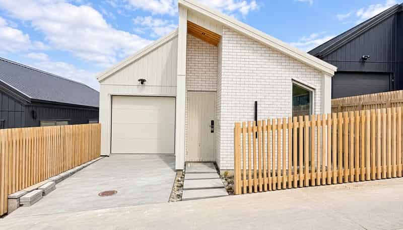 55 Awa Uru Road, Orewa