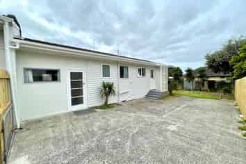 2/16 Sandra Avenue, Otara