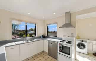 16/166 Waihi Road, Judea