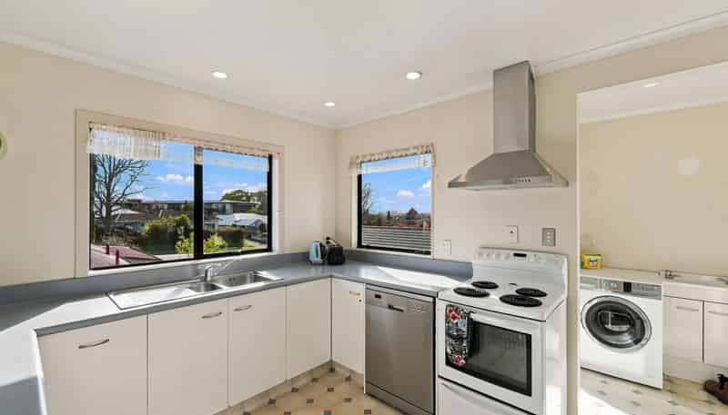 16/166 Waihi Road, Judea