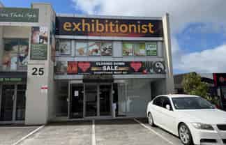 WELL LOCATED SHOWROOM OPPOSITE LYNNMALL
