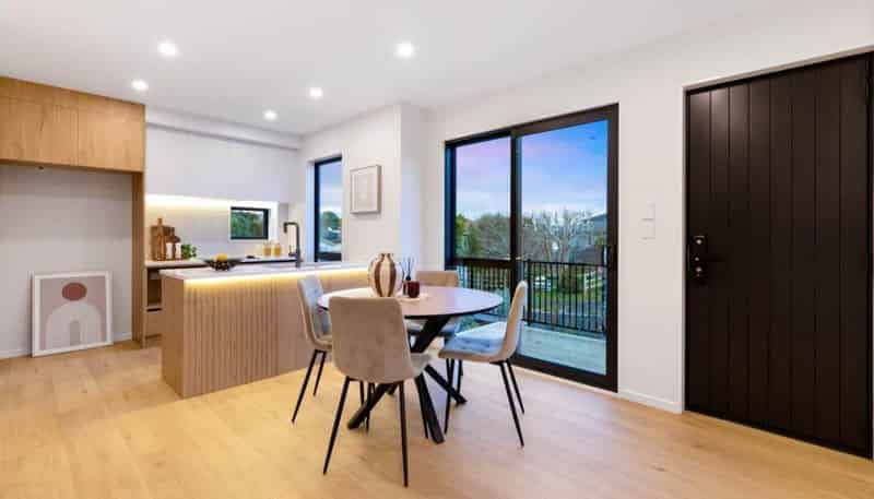 B/3 Towra Place, Botany Downs