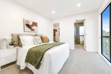 B/3 Towra Place, Botany Downs