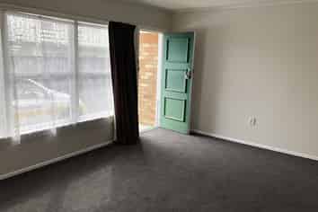 2/1171 Victoria Street, Whitiora