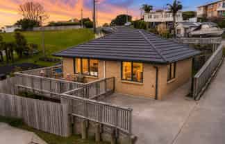 9A Rishworth Avenue, Stanmore Bay