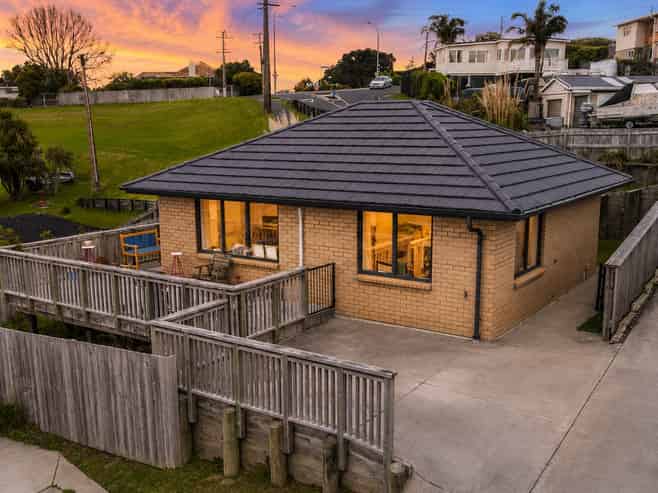 9A Rishworth Avenue, Stanmore Bay