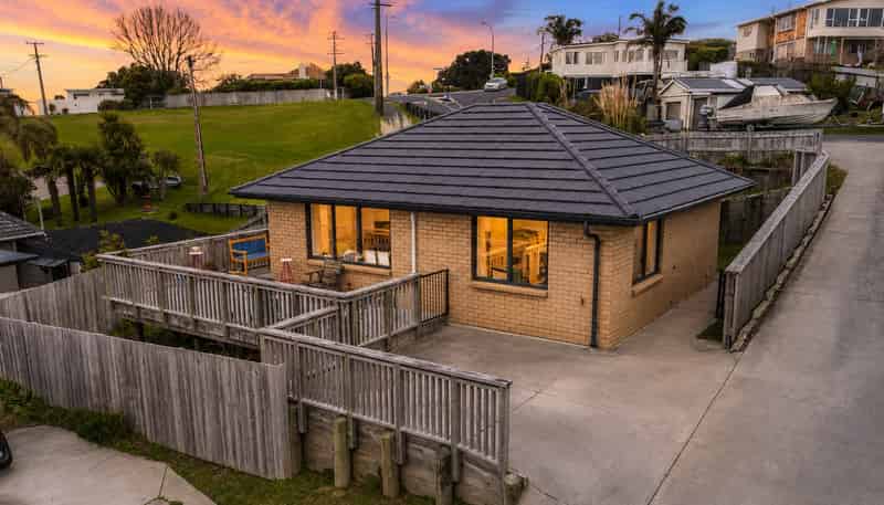 9A Rishworth Avenue, Stanmore Bay