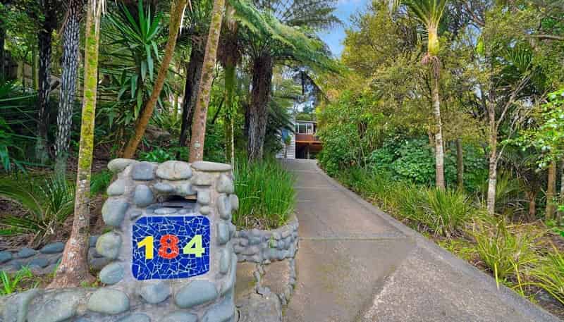 184 Huia Rd, Titirangi