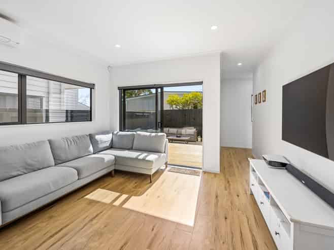 70D Woodglen Road, Glen Eden