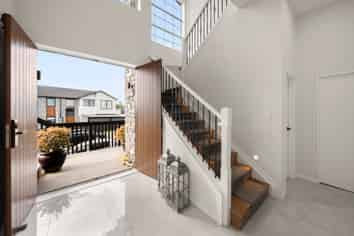 9 Bremner Ridge Street, Flat Bush