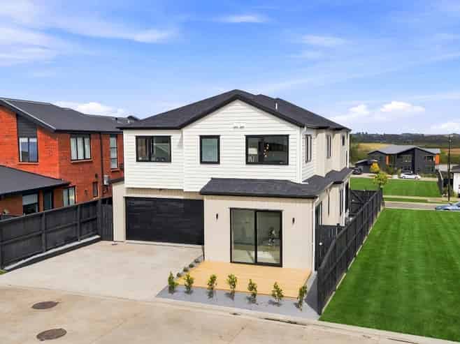 33 Emerald Avenue, Karaka