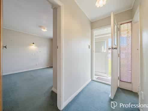 5/1079 High Street, Taita