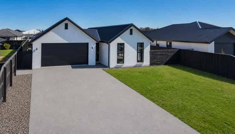 18 Grimwood Street, Ravenswood