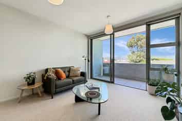 211/2 Campbell Terrace, Petone