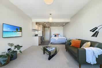 211/2 Campbell Terrace, Petone