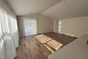 64 Wooing Tree Ave, Cromwell