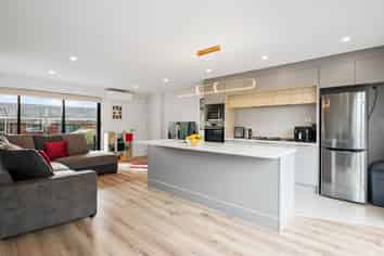 2/66 Bruce Road, Glenfield